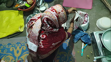 Gharwali Chut Nahi Di Gusse Us Upar