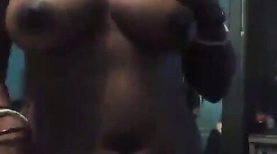 Webcam Lund Aur Boobs Massage Video