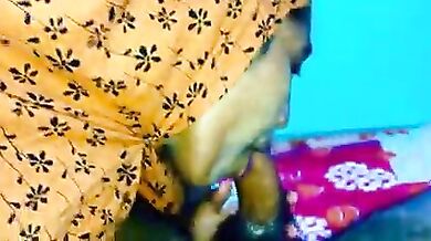 Muslim ladki saheli bhai lund chusa
